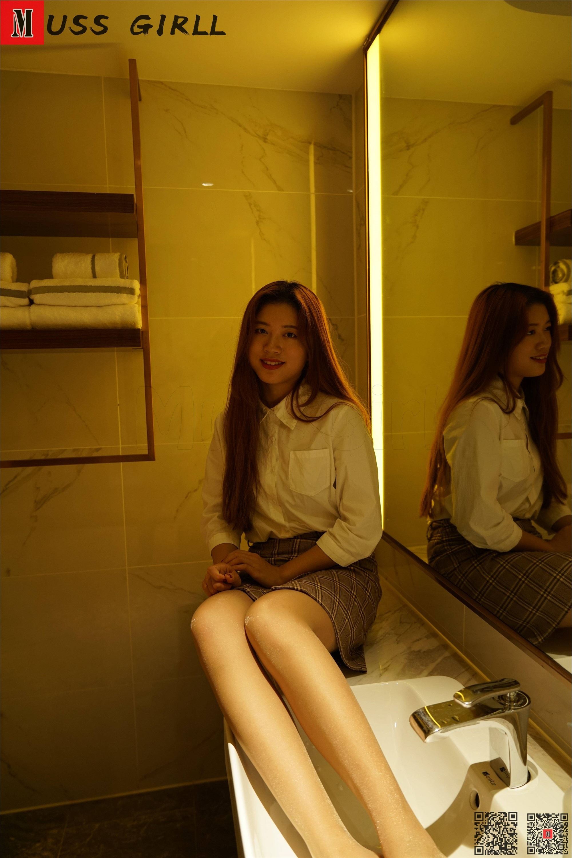 MussGirl慕丝女郎  NO.243-酒店格子裙肉丝